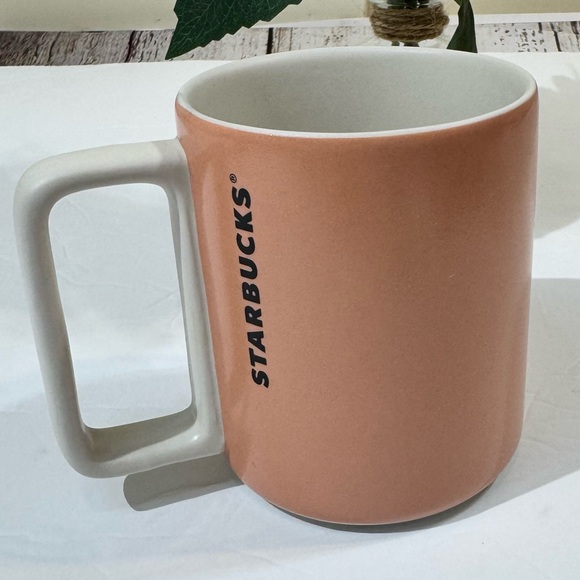 Starbucks Whimsical 2019 Holiday Fox Mug with Red and Green Accents - Picture 2 of 4